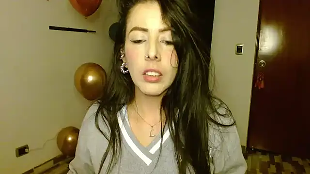 Snapshot of ella_peck chatting on 09-19-25, 04:36 ella peck online show from 09-19-25, 04:36