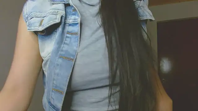 Snapshot of ella_peck chatting on 10-05-25, 03:16 ella peck online show from 10-05-25, 03:16