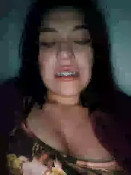 Snapshot of Sophie-hatter chatting on 12-28-24, 05:23 Sophie-hatter online show from 12-28-24, 05:23