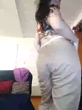 Snapshot of Sophie-hatter chatting on 01-02-25, 03:48 Sophie-hatter online show from 01-02-25, 03:48