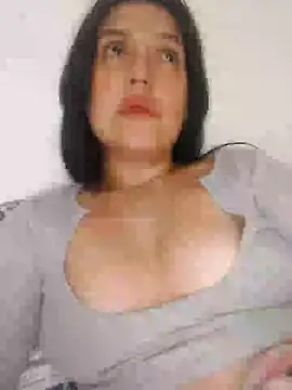 Snapshot of Sophie-hatter chatting on 01-09-25, 03:47 Sophie-hatter online show from 01-09-25, 03:47