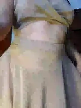 Snapshot of Sophie-hatter chatting on 01-10-25, 01:53 Sophie-hatter online show from 01-10-25, 01:53