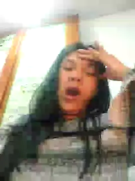 Snapshot of Sophie-hatter chatting on 01-10-25, 05:13 Sophie-hatter online show from 01-10-25, 05:13