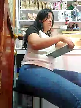 Snapshot of Sophie-hatter chatting on 01-15-25, 07:01 Sophie-hatter online show from 01-15-25, 07:01