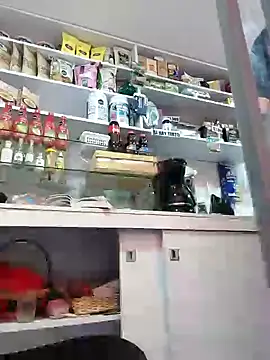 Snapshot of Sophie-hatter chatting on 01-16-25, 06:59 Sophie-hatter online show from 01-16-25, 06:59