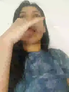 Snapshot of Sophie-hatter chatting on 01-22-25, 10:37 Sophie-hatter online show from 01-22-25, 10:37