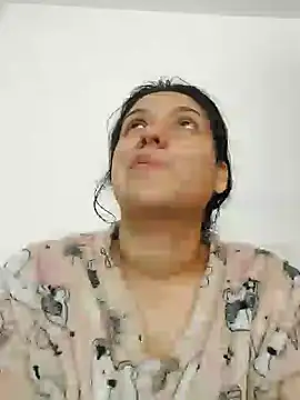 Snapshot of Sophie-hatter chatting on 01-26-25, 03:03 Sophie-hatter online show from 01-26-25, 03:03