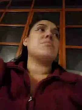 Snapshot of Sophie-hatter chatting on 02-06-25, 01:27 Sophie-hatter online show from 02-06-25, 01:27