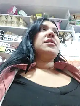 Snapshot of Sophie-hatter chatting on 02-13-25, 07:52 Sophie-hatter online show from 02-13-25, 07:52