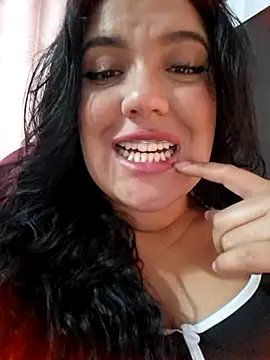 Snapshot of Sophie-hatter chatting on 11-07-25, 03:12 Sophie-hatter online show from 11-07-25, 03:12