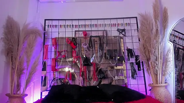 charrlotte quinn online show from 03-14-25, 08:38