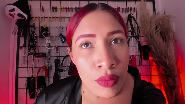 charrlotte quinn online show from 12-15-25, 03:38