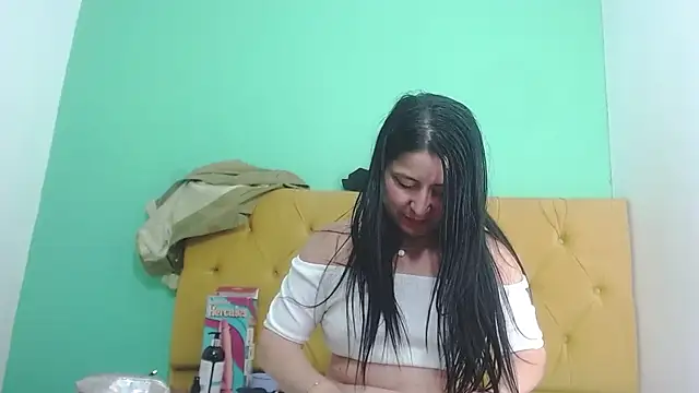 agathacorlincm101 online show from 01-17-25, 11:07