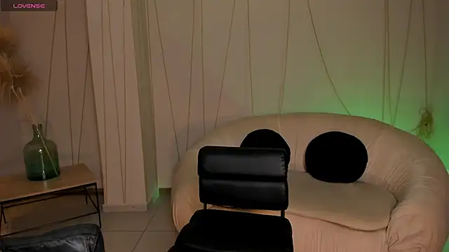 Snapshot of MollySundersX chatting on 02-19-25, 08:10 MollySundersX online show from 02-19-25, 08:10