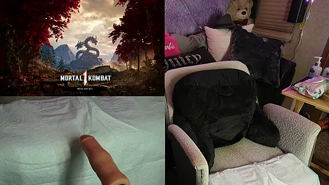 Snapshot of IndiaBlaze chatting on 09-17-25, 11:06 IndiaBlaze online show from 09-17-25, 11:06