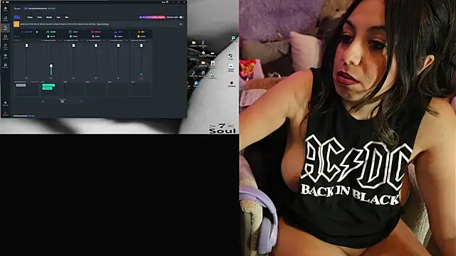 Snapshot of IndiaBlaze chatting on 10-21-25, 03:07 IndiaBlaze online show from 10-21-25, 03:07