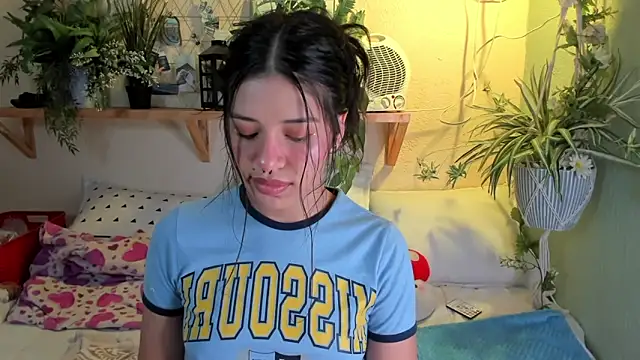 Snapshot of MiaaRose chatting on 01-07-25, 03:57 MiaaRose online show from 01-07-25, 03:57