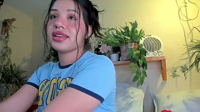 Snapshot of MiaaRose chatting on 01-07-25, 07:10 MiaaRose online show from 01-07-25, 07:10