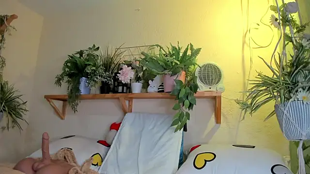 Snapshot of MiaaRose chatting on 01-16-25, 05:11 MiaaRose online show from 01-16-25, 05:11