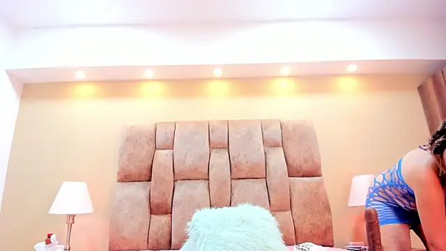 Snapshot of MiiaHot chatting on 03-15-25, 01:40 MiiaHot online show from 03-15-25, 01:40