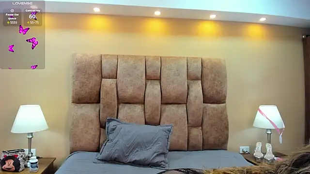 MiiaHot online show from 03-13-26, 08:04