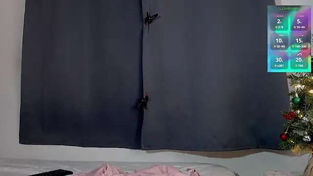 lanaturner  online show from 12-29-24, 02:27