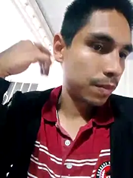 Snapshot of Felipesilv5 chatting on 03-06-26, 02:35 Felipesilv5 online show from 03-06-26, 02:35