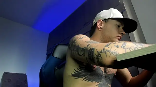 male pussy online show from 12-22-25, 05:21