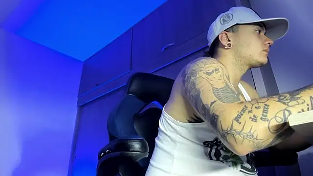 male pussy online show from 01-08-26, 02:47