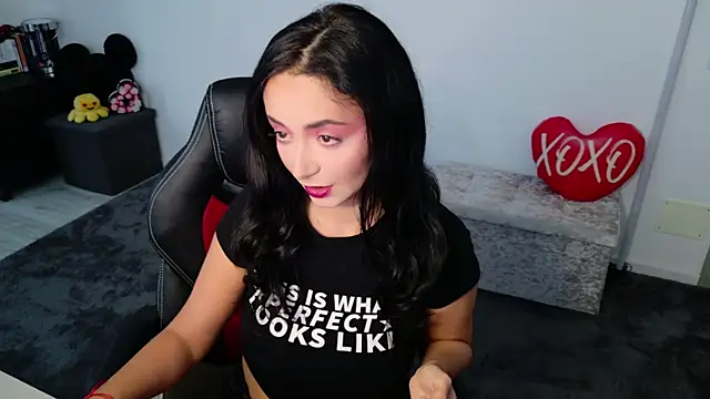 Snapshot of KatherineRyder chatting on 11-16-25, 06:41 KatherineRyder online show from 11-16-25, 06:41