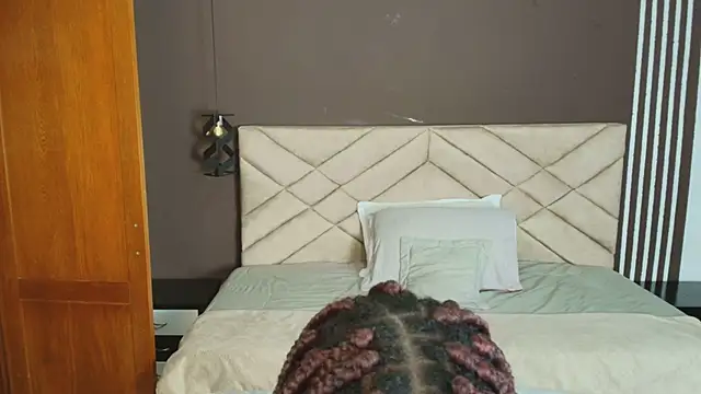 Snapshot of Raquel_jones chatting on 02-16-25, 11:27 Raquel jones online show from 02-16-25, 11:27