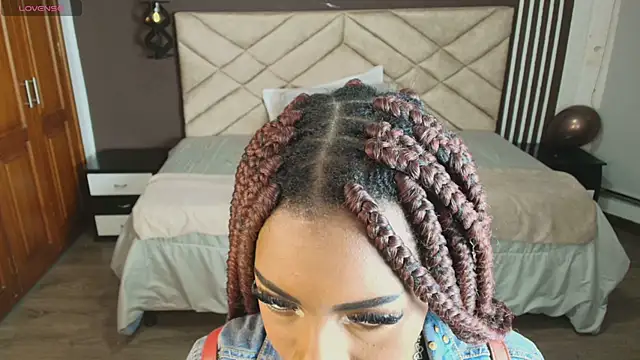 Snapshot of Raquel_jones chatting on 02-22-25, 11:46 Raquel jones online show from 02-22-25, 11:46