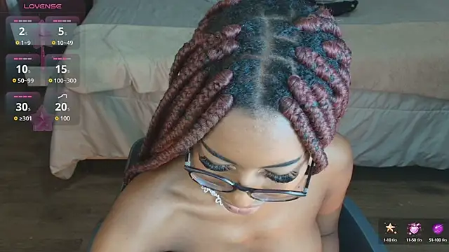 Snapshot of Raquel_jones chatting on 02-22-25, 05:57 Raquel jones online show from 02-22-25, 05:57