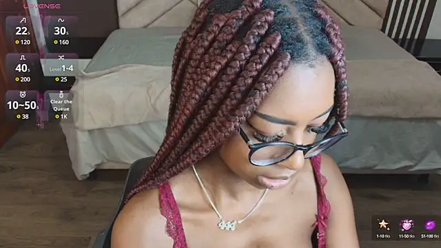 Snapshot of Raquel_jones chatting on 02-25-25, 02:54 Raquel jones online show from 02-25-25, 02:54