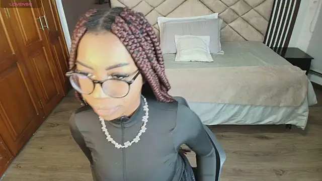 Snapshot of Raquel_jones chatting on 02-26-25, 11:41 Raquel jones online show from 02-26-25, 11:41