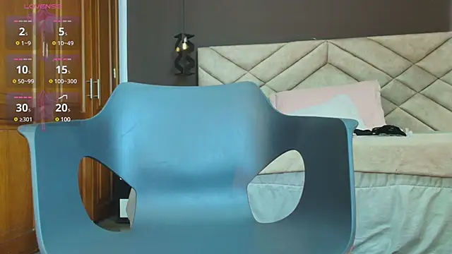 Snapshot of Raquel_jones chatting on 03-06-25, 05:43 Raquel jones online show from 03-06-25, 05:43