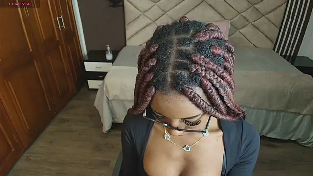 Snapshot of Raquel_jones chatting on 03-07-25, 11:51 Raquel jones online show from 03-07-25, 11:51