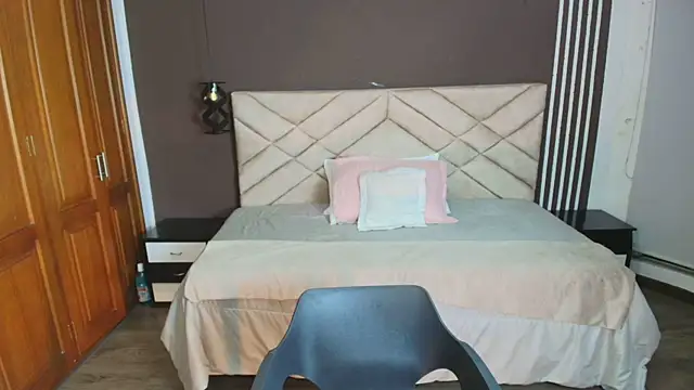 Snapshot of Raquel_jones chatting on 03-12-25, 11:53 Raquel jones online show from 03-12-25, 11:53