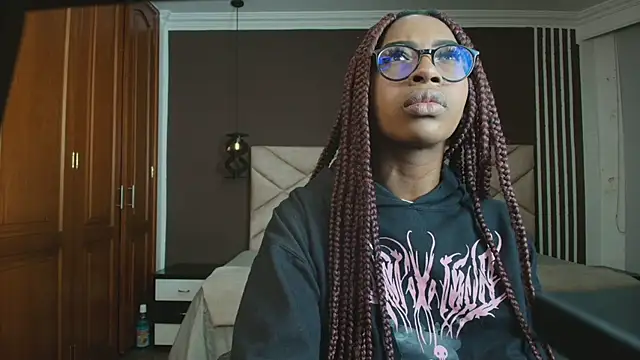 Snapshot of Raquel_jones chatting on 03-13-25, 11:51 Raquel jones online show from 03-13-25, 11:51