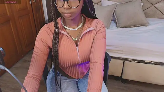 Snapshot of Raquel_jones chatting on 11-13-25, 12:15 Raquel jones online show from 11-13-25, 12:15