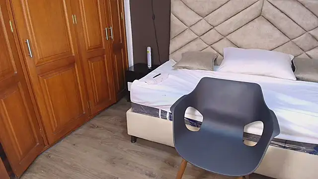 Snapshot of Raquel_jones chatting on 11-25-25, 11:54 Raquel jones online show from 11-25-25, 11:54