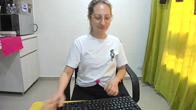 Adele johnsonn1 online show from 01-17-25, 06:02