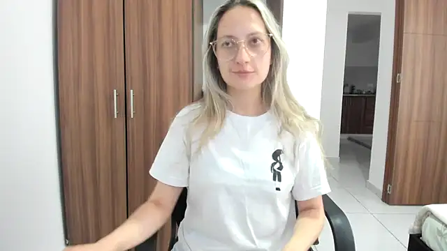 Adele johnsonn1 online show from 09-11-25, 04:40