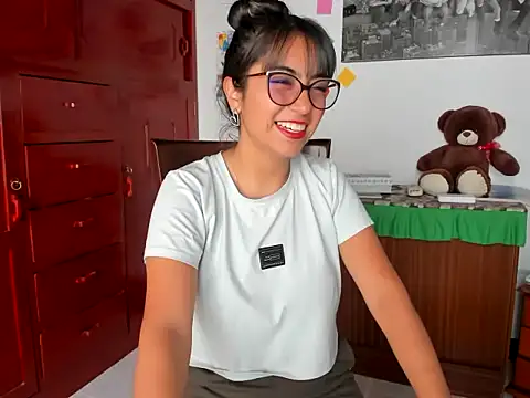 Isabellaa22 1 online show from 12-04-24, 05:00