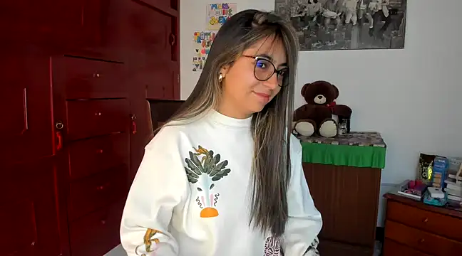 Isabellaa22 1 online show from 01-23-25, 01:45