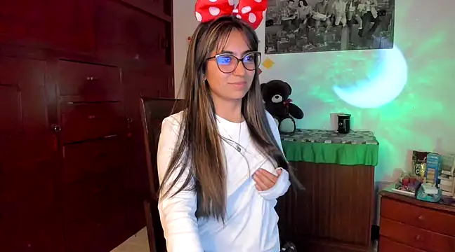 Isabellaa22 1 online show from 01-31-25, 03:30