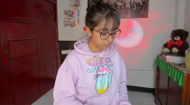 Isabellaa22 1 online show from 02-07-25, 12:39