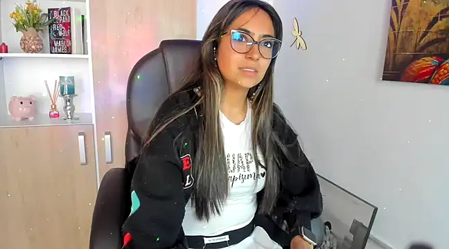 Isabellaa22 1 online show from 03-11-25, 05:35