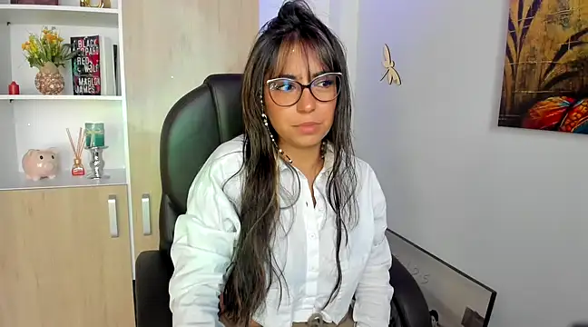 Isabellaa22 1 online show from 03-17-25, 04:54