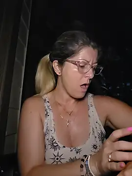 Snapshot of NikkiBlisss chatting on 07-17-26, 10:00 NikkiBlisss online show from 07-17-26, 10:00